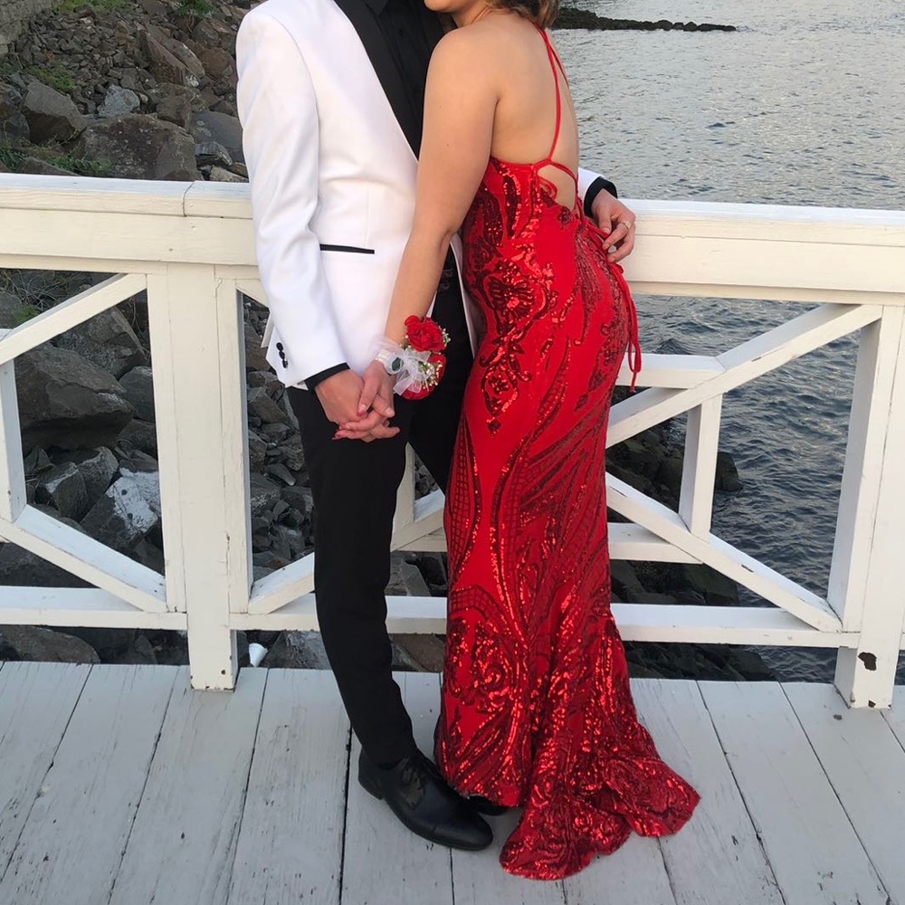 PROM DRESS